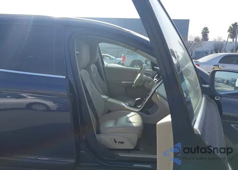 2013 Volvo Xc60 3.2 z USA, uszkodzony, nr VIN YV4940DL5D2372442